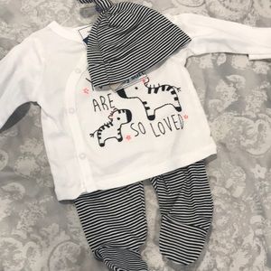 Organic brand new with tag (you are so love) set